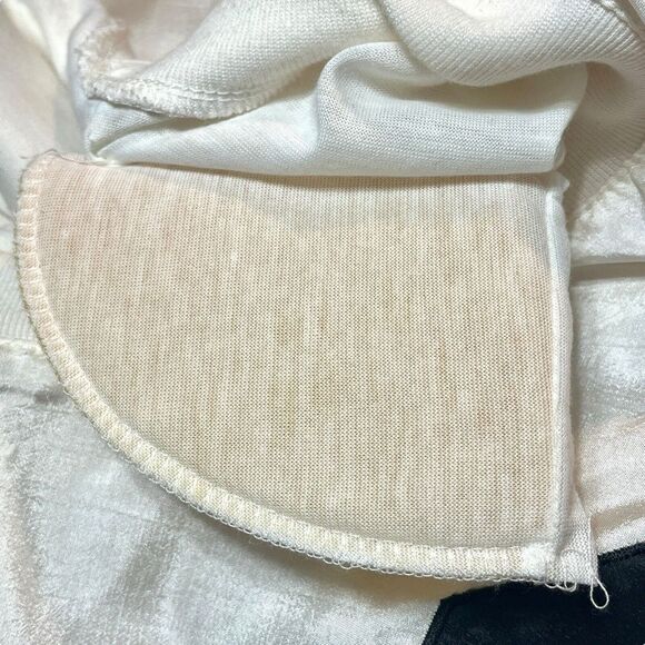 Vintage Adolfo 80s Windbreaker Top White Lipstick Perfume Embroidered Small - Picture 10 of 15